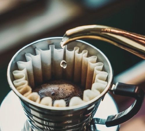 金属製のコーヒードリッパー
